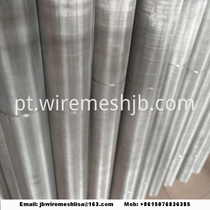 Technical Note: Standard width of stainless steel wire mesh: 1m or 48"; stainless steel wire mesh with extra roll width of 4m also available. Standard roll length of stainless steel wire mesh: 30m or 100'. Plain Weave Description: Plain Weave is a kind of commonly used weaving method.The warp wire that establish the length of the wire mesh and the weft wire, parallel to the width, cross one another, alternating one on the top and one under, forming a 90° angle between each other. Solid woven wire mesh may have a square or rectangular opening. Plain Woven Wire Mesh Clothes are basic components in the production of filters, colanders for aliments, chemicals products, shielding, mosquito nets, etc.